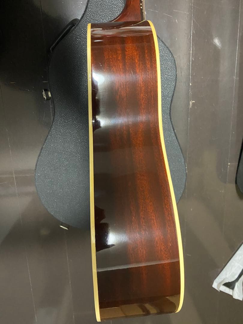 アコースティックギター　burny