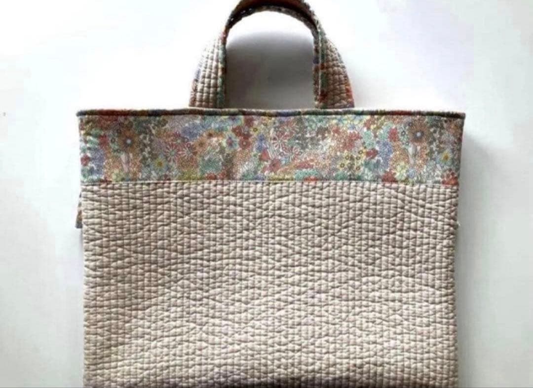 2424さま　専用ページ　リバティ　ハンドメイド　レッスンバッグ