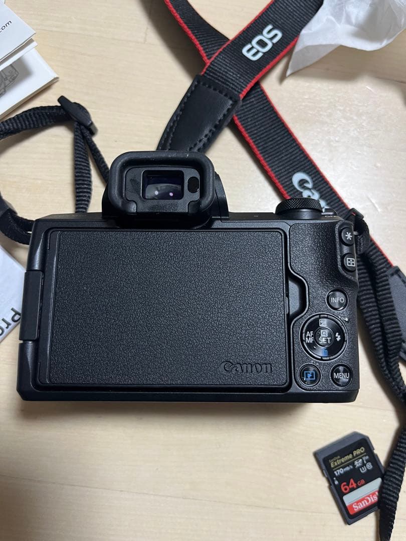 Canon eos M50 Canon EF-M 15-45mm 動作品