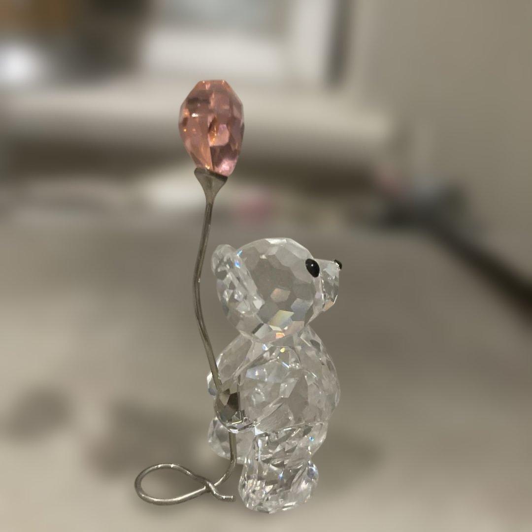 スワロフスキーのクリスタル ベアーの置物 ピンクハート付き