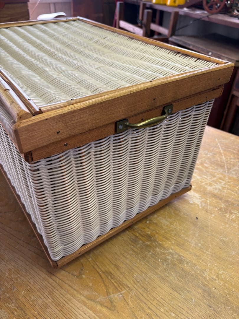 昭和レトロ　収納バスケット レトロラック　レトロインテリア　小物入れ