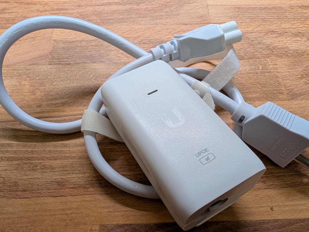 Ubiquiti Unifi U6+ PoEアダプタ付 アクセスポイント