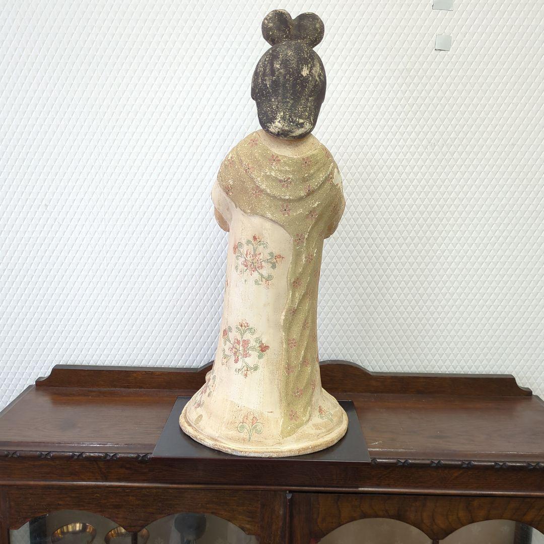 加彩婦女俑　中国　陶器製 女性像 鳥付き ディスプレイ　オブジェ