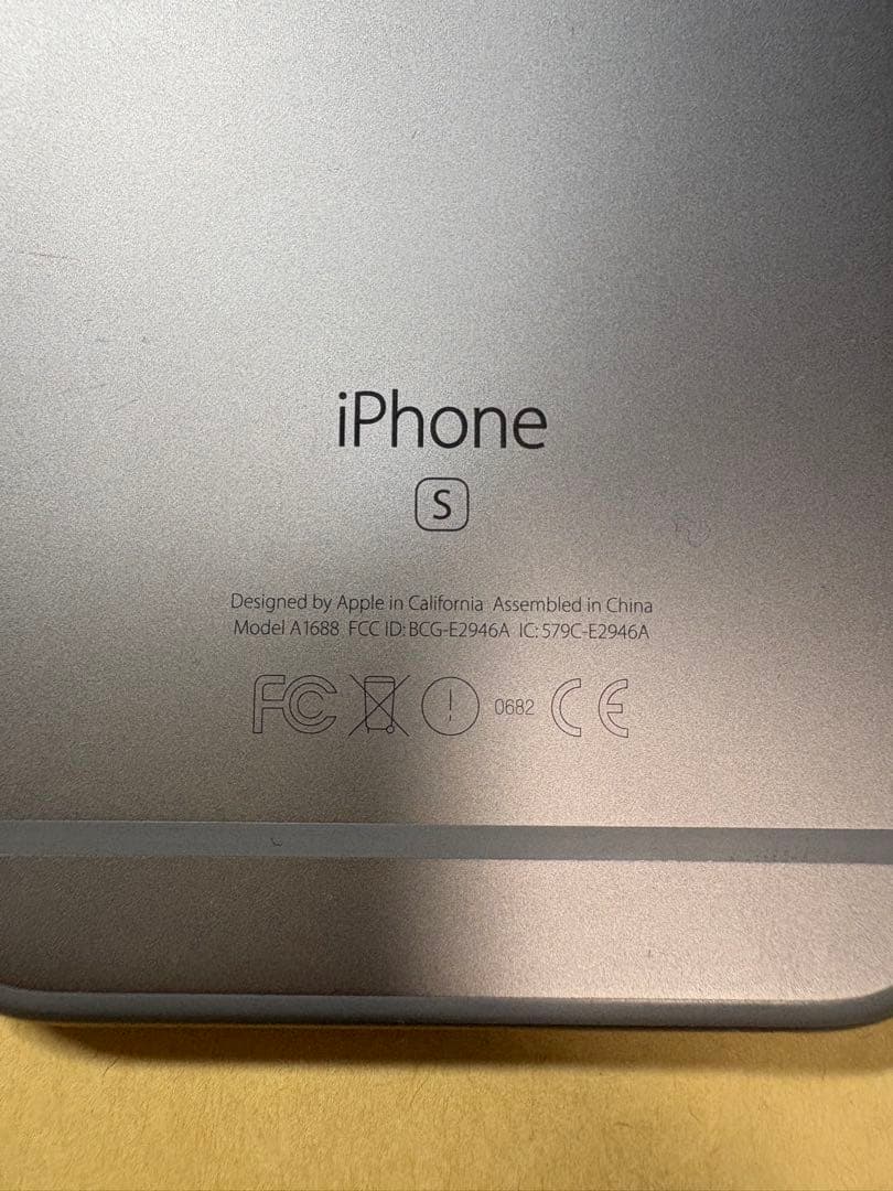 超美品バッテリー95% iPhone 6s 16GB スペースグレイ