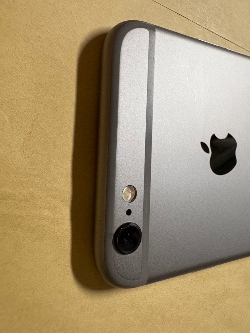 超美品バッテリー95% iPhone 6s 16GB スペースグレイ