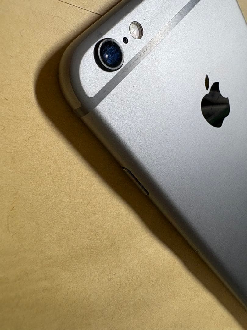 超美品バッテリー95% iPhone 6s 16GB スペースグレイ