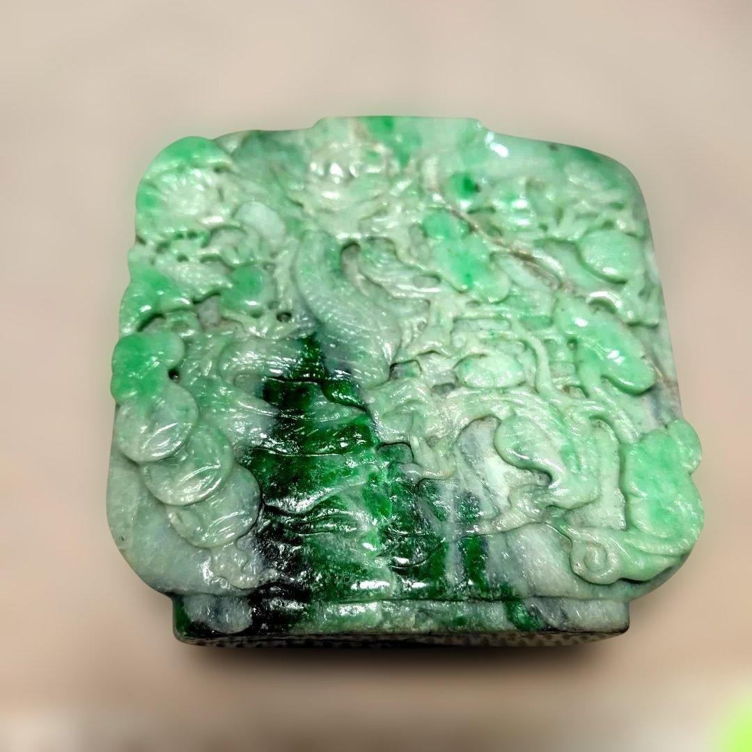 sjy　翡翠の装飾品