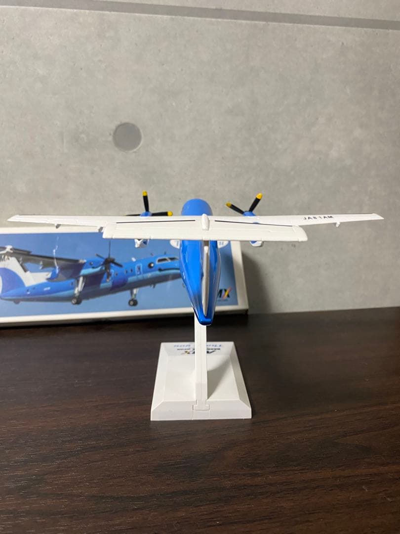 激レア！！天草エアライン　DHC8-100 1/100スケール　フィギュア