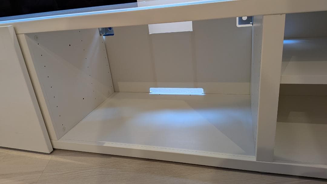 値下げしました　美品　IKEA BESTÅ（ベストー）テレビボード　たのメル便