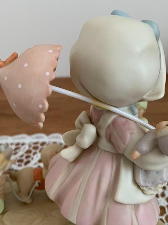 マーベルルーシーアトウェル　陶器人形　10周年スペシャル　素敵で特別な作品