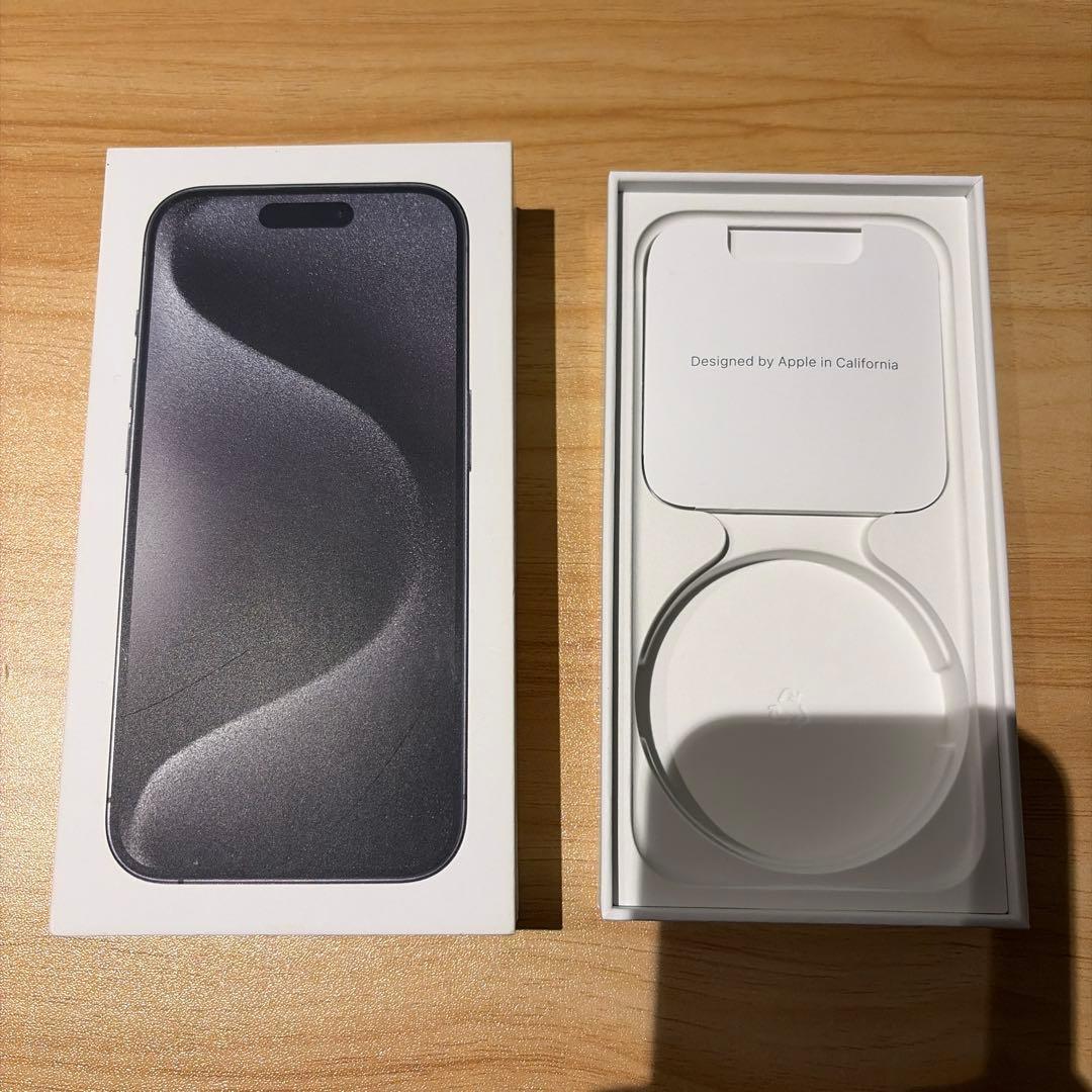 【美品】iPhone 15pro 128GBブラックチタニウムSIMフリー