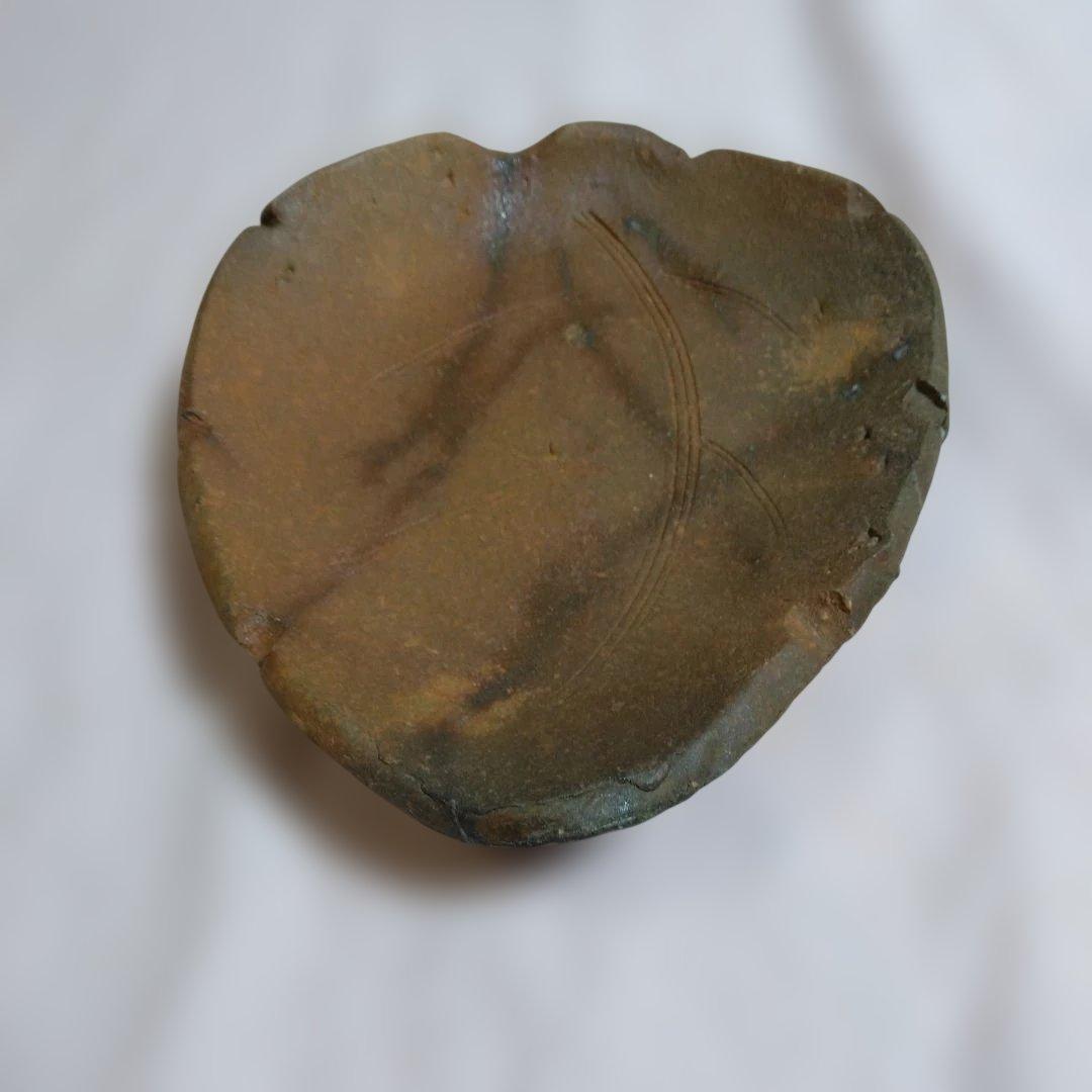 備前焼 山下譲治作　備前葉皿