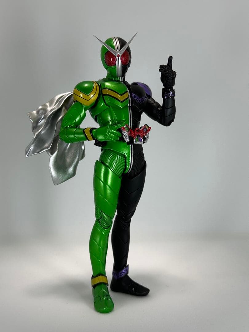 S.H.Figuarts(真骨彫製法)仮面ライダーWサイクロンジョーカー【初版】