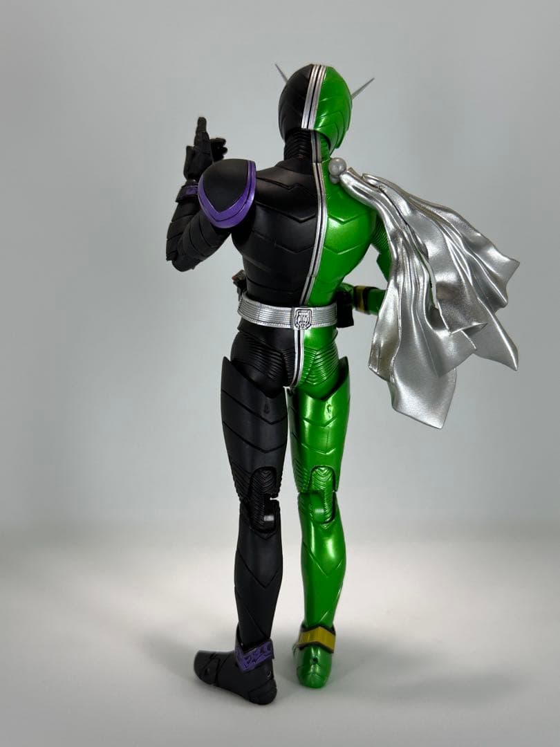 S.H.Figuarts(真骨彫製法)仮面ライダーWサイクロンジョーカー【初版】