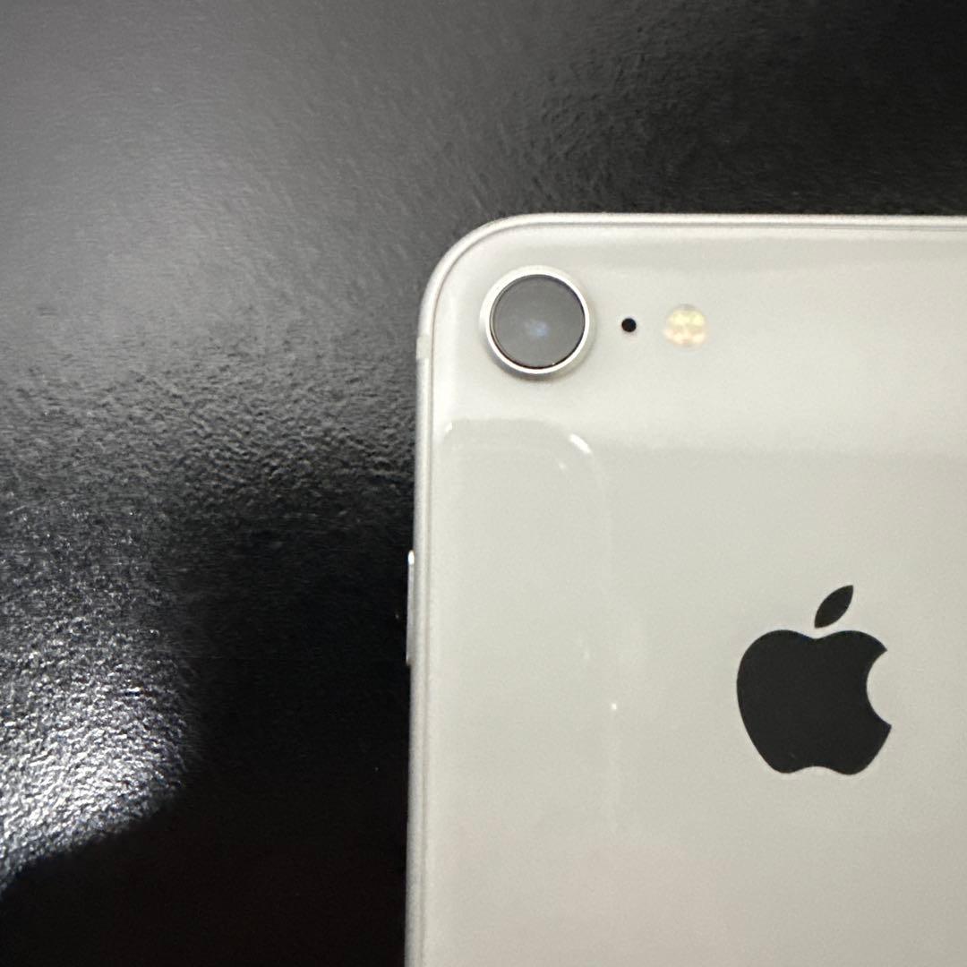 iPhone8 シルバー 256GB バッテリー83% SIMロックなし