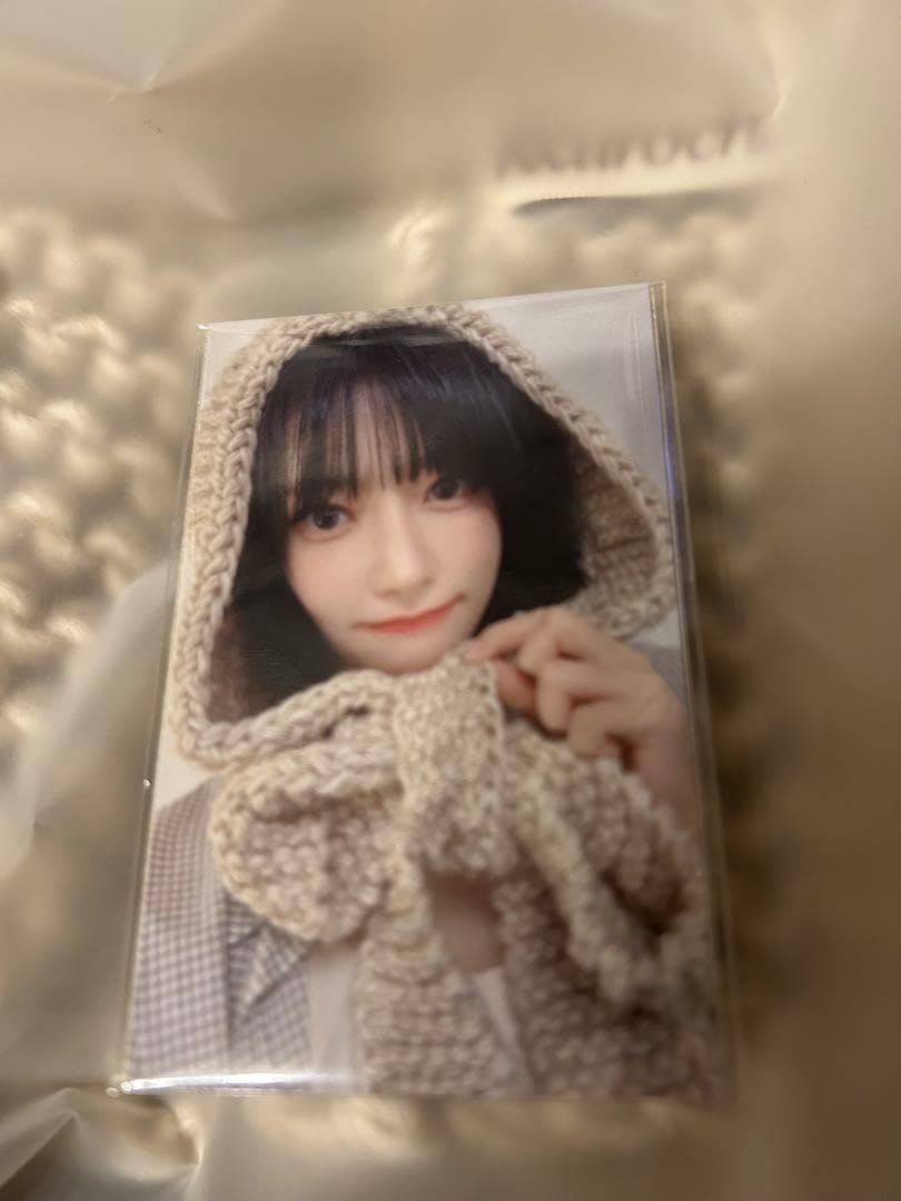 ルセラ LE SSERAFIM クロシェ トレカ付き