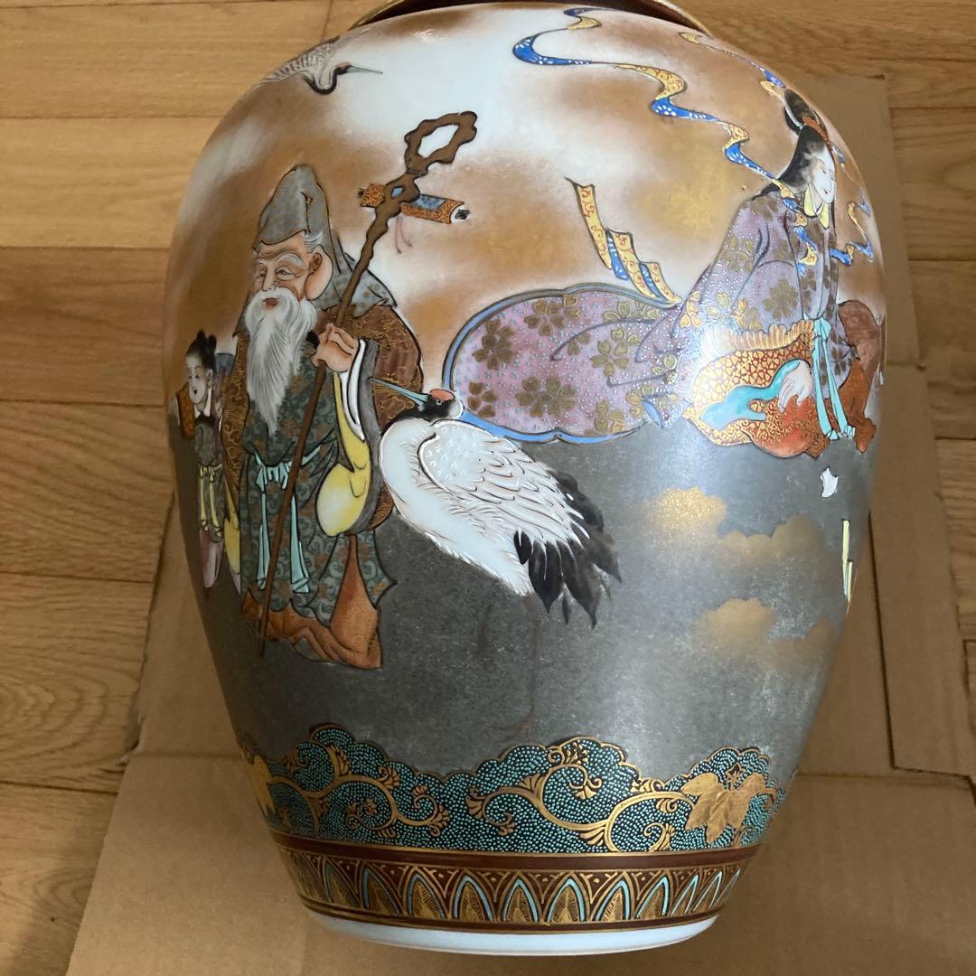 九谷焼、花瓶、壺　陶器　高さ約３０ｃｍ　胴回り約直径２５ｃｍ　口周り約１６ｃｍ