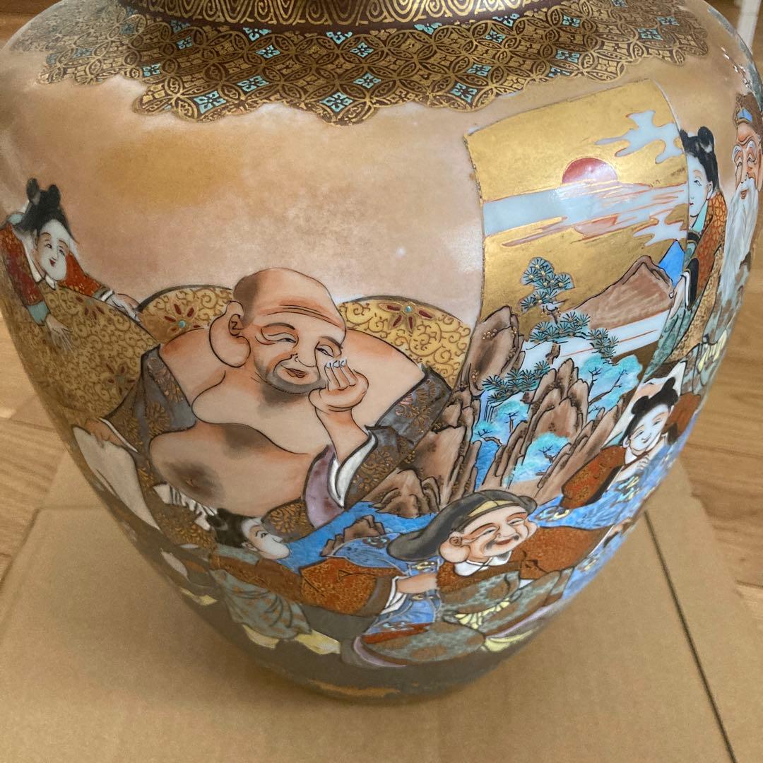 九谷焼、花瓶、壺　陶器　高さ約３０ｃｍ　胴回り約直径２５ｃｍ　口周り約１６ｃｍ