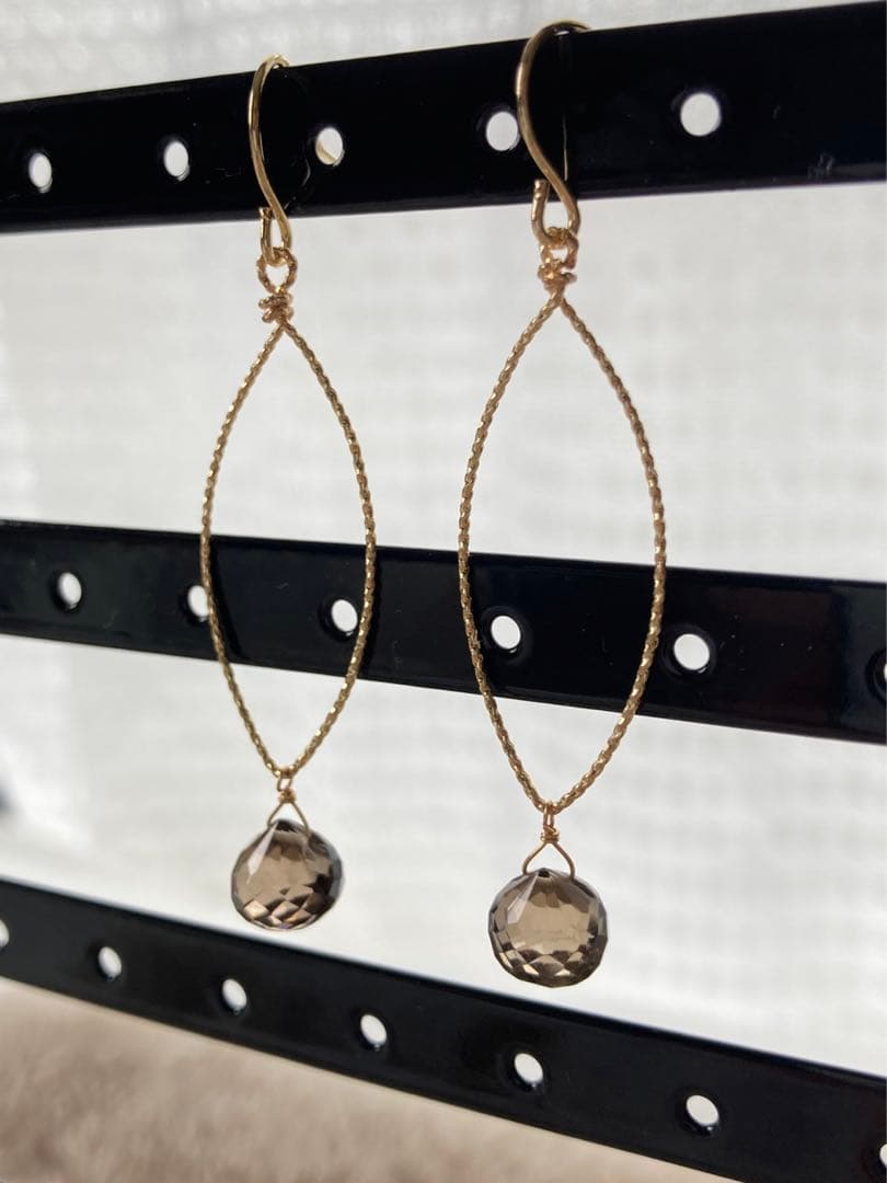 【ご予約】スモーキークォーツの一粒ワイヤーデザインピアス