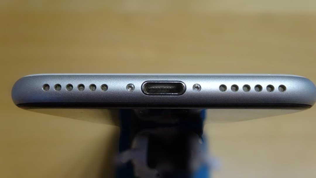 iPhone SE 第2世代 (SE2) ホワイト 64GB 箱付き