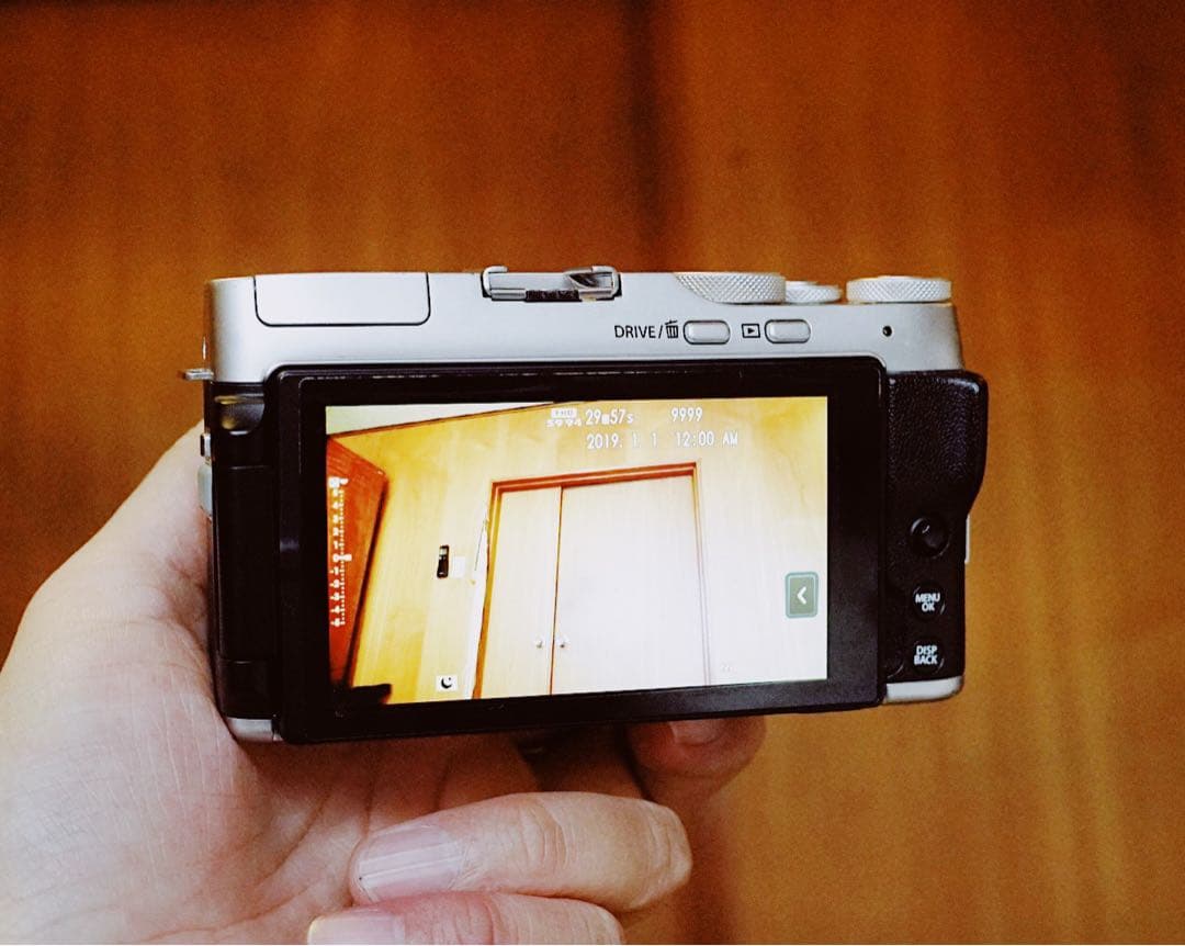 Fujifilm X-A7 ミラーレス一眼 15-45mmレンズ付き