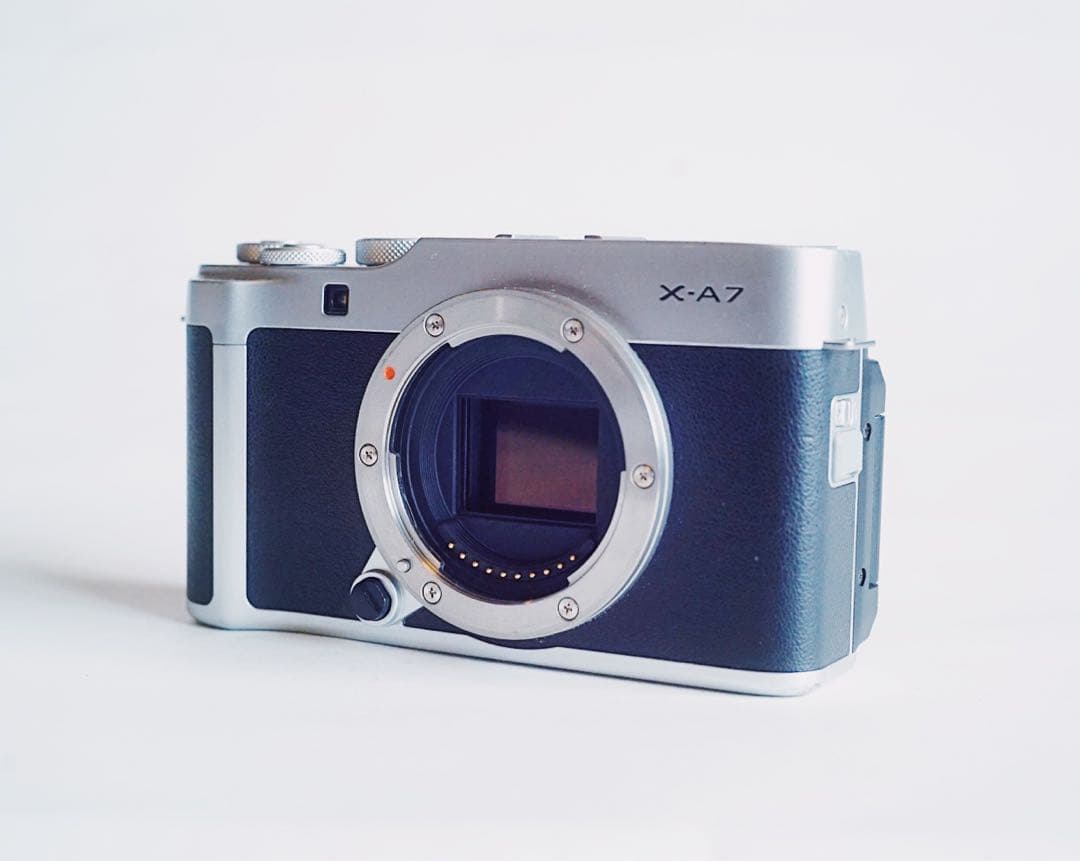 Fujifilm X-A7 ミラーレス一眼 15-45mmレンズ付き