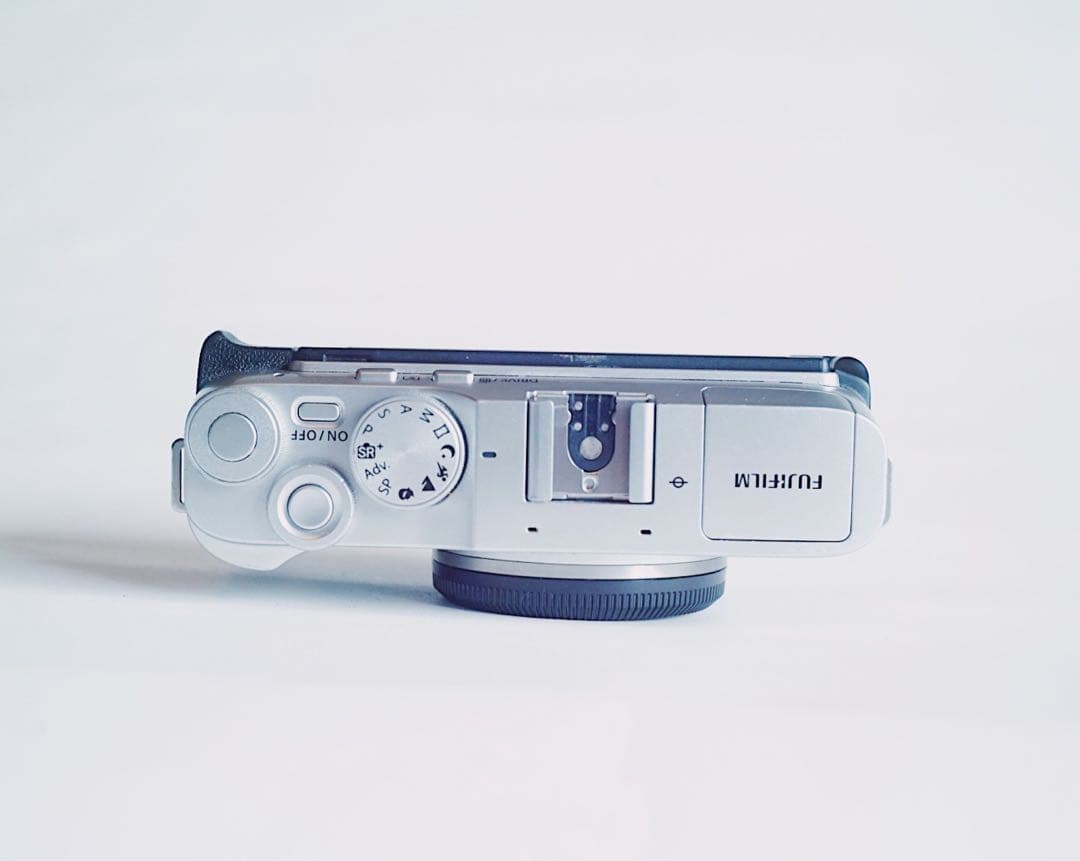 Fujifilm X-A7 ミラーレス一眼 15-45mmレンズ付き