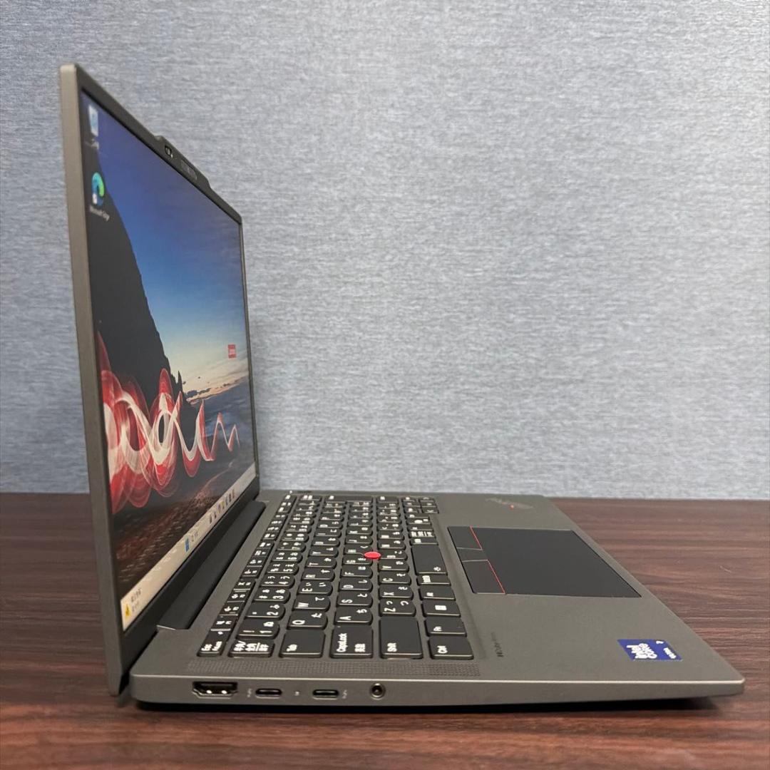 ほぼ新品 Lenovo ThinkPad X13 Gen6