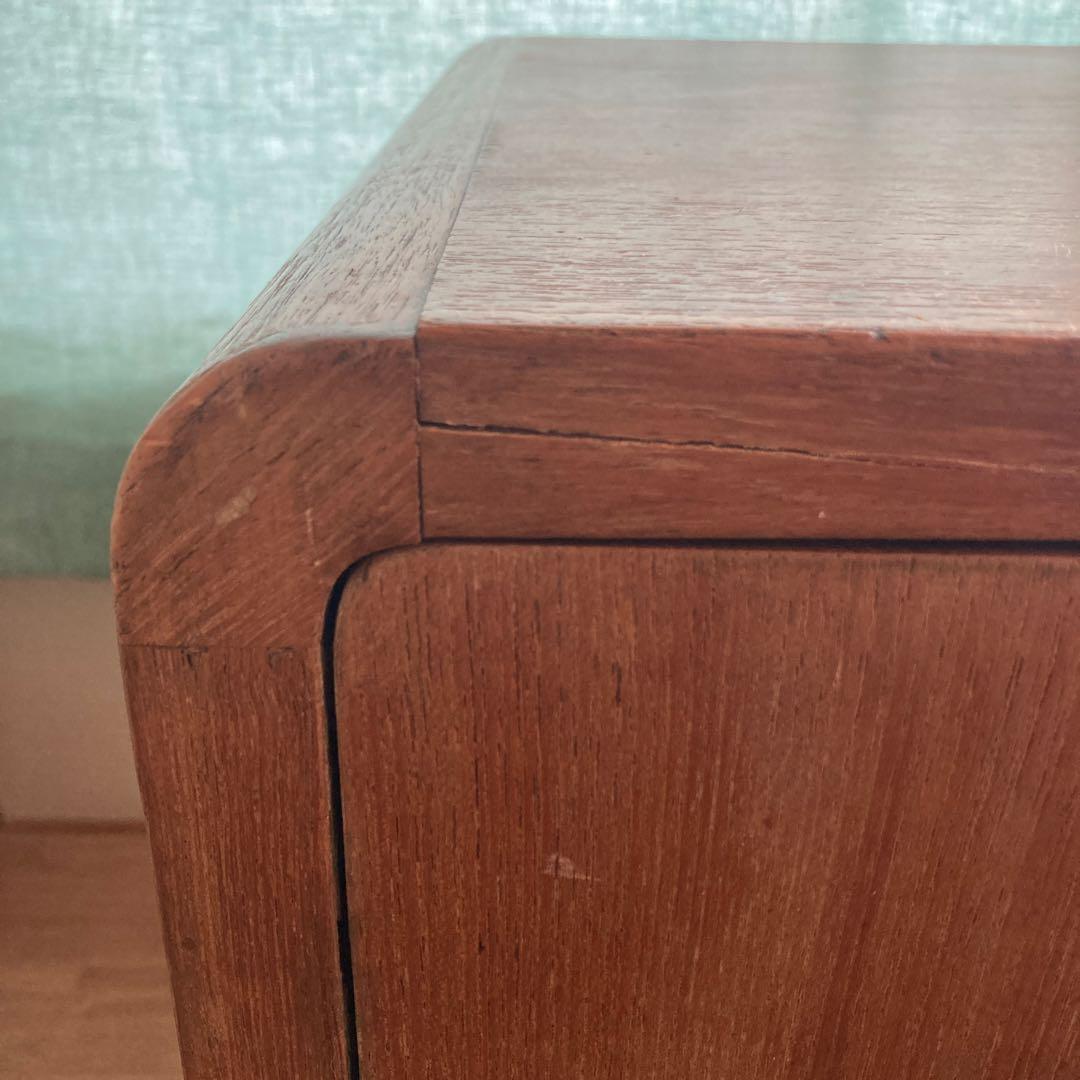 ぽんちさま専用　木製サイドテーブル 棚、扉付き ブラウン