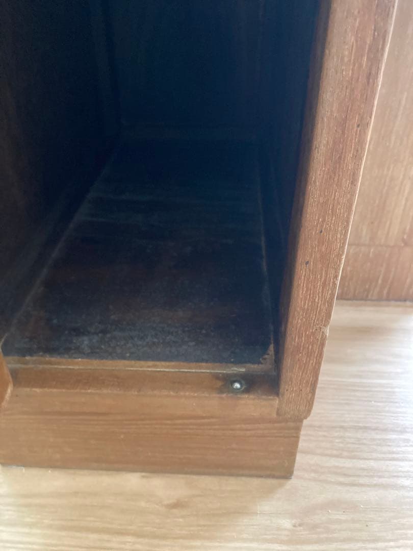 ぽんちさま専用　木製サイドテーブル 棚、扉付き ブラウン