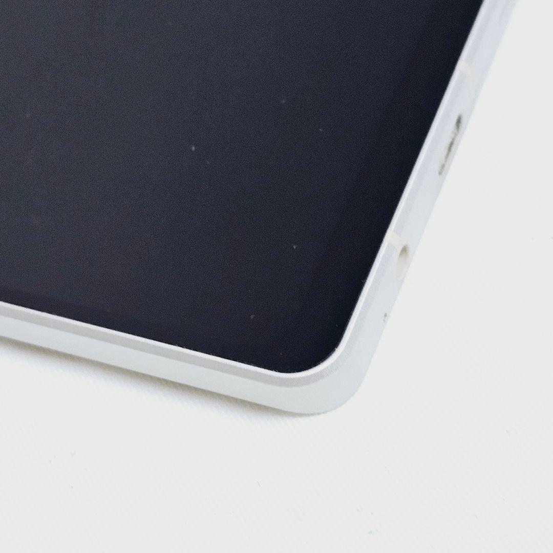 Aquos Sense7 シルバー系