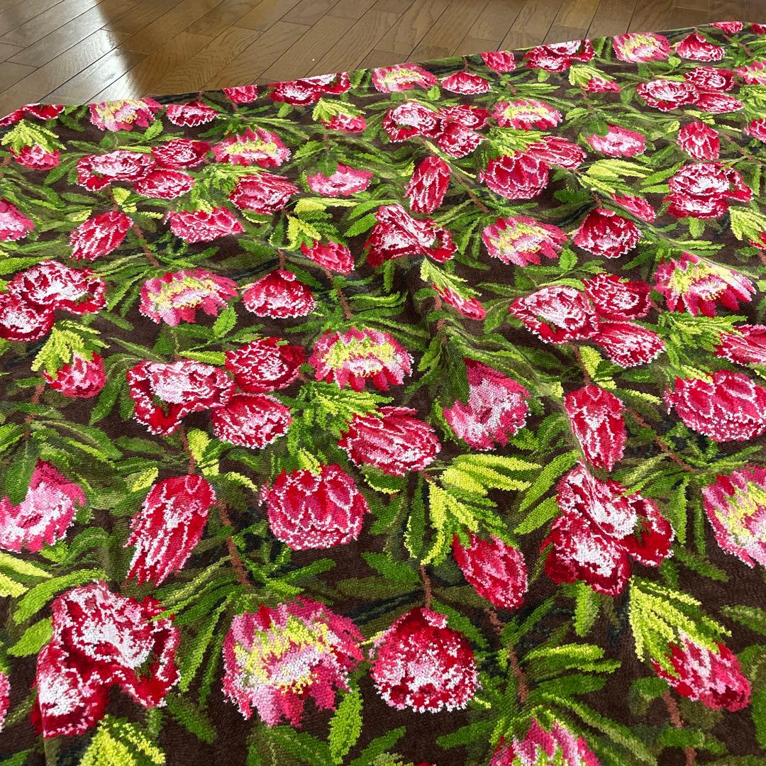 わんこわんこさま専用　お値下げ！フェイラー花柄（赤い花）ベットカバー