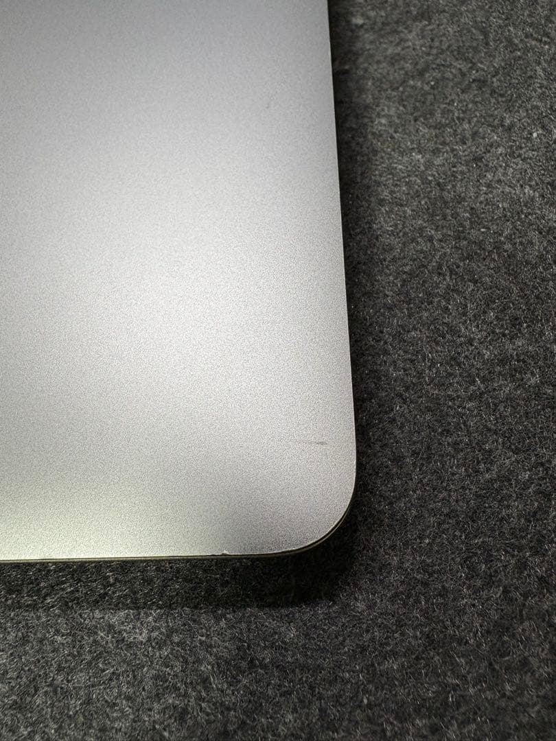 Apple MacBook Air M1 (2020) スペースグレイ