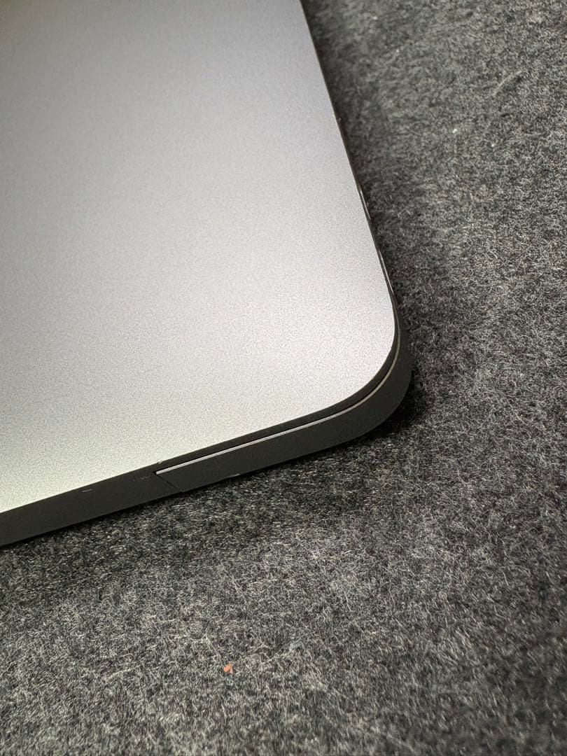 Apple MacBook Air M1 (2020) スペースグレイ