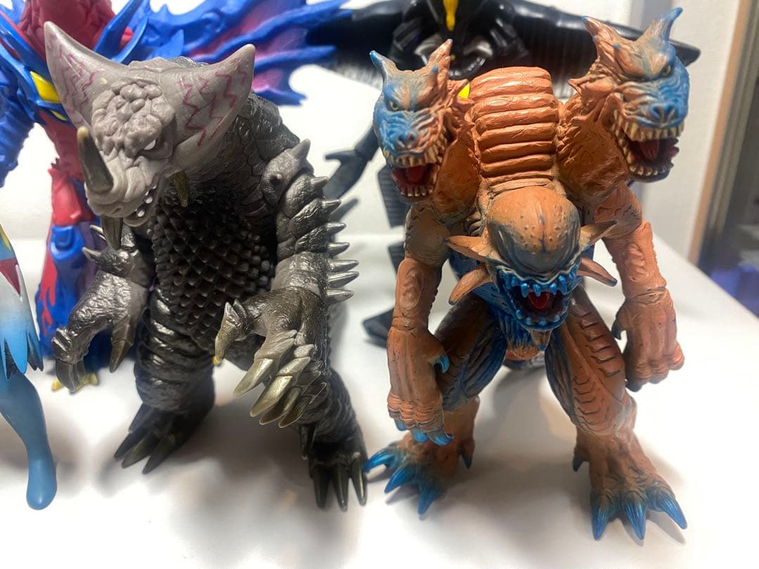 ソフビルーゴサイトグドンゴモラガルベロス　メトロン星人テレスドンピグモンゼットン