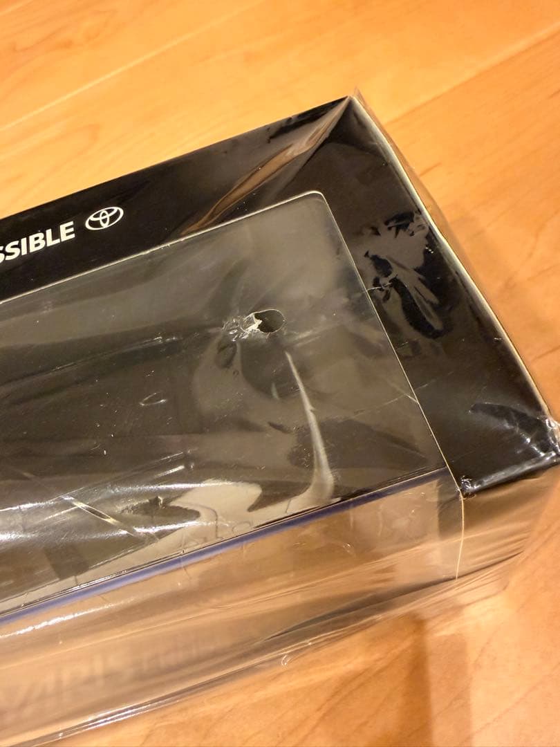 トヨタ カラーサンプル ミニカー ヤリスクロス 1/30スケール　ツートン　白黒