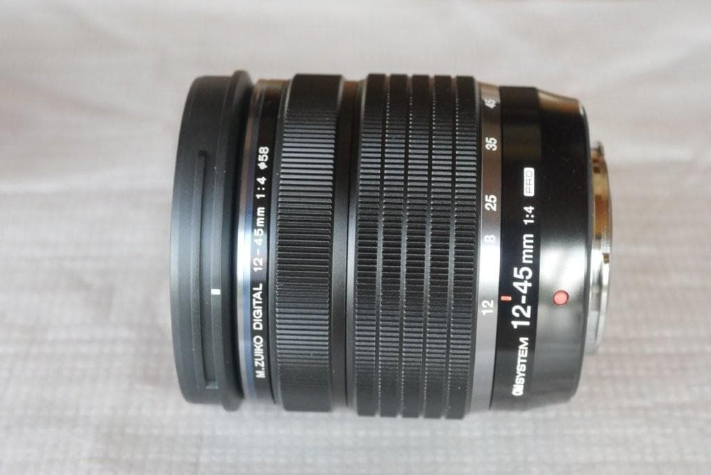 週末限定値下げ　OM SYSTEM ED 12-45mm F4.0 PRO