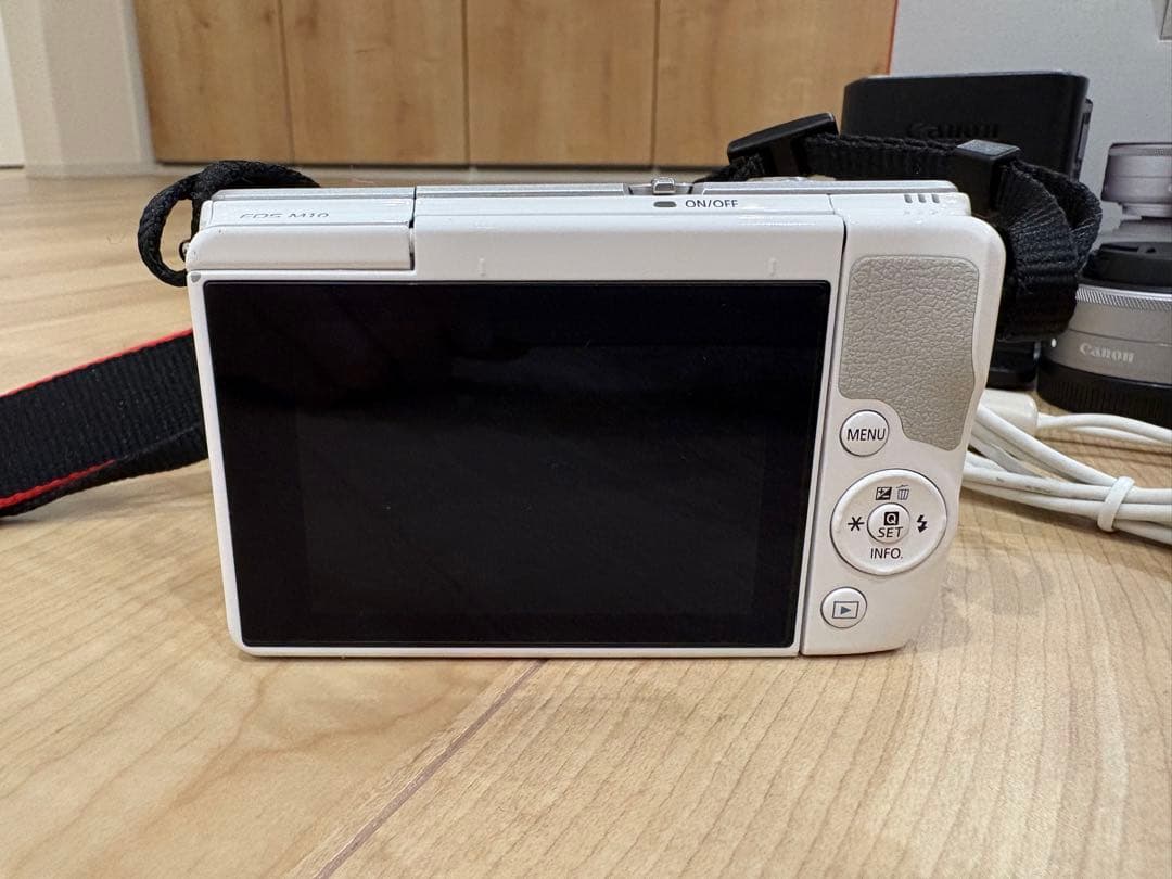 Canon EOS M10 本体➕レンズ3点セット