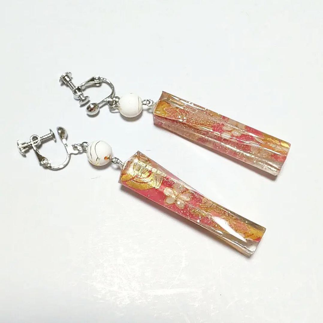 【233】千代紙のピアス／イヤリング／アクリルビーズ