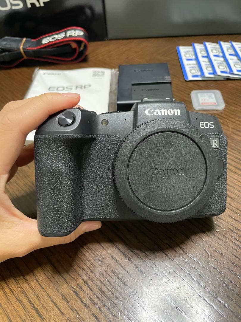【美品】Canon EOS RP フルサイズミラーレス一眼カメラ 本体