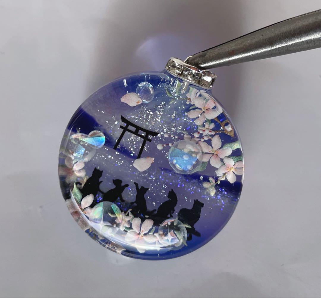 すず☆らん/星降る夜の子猫達　鳥居　桃の花　蓄光　オルゴナイトネックレス
