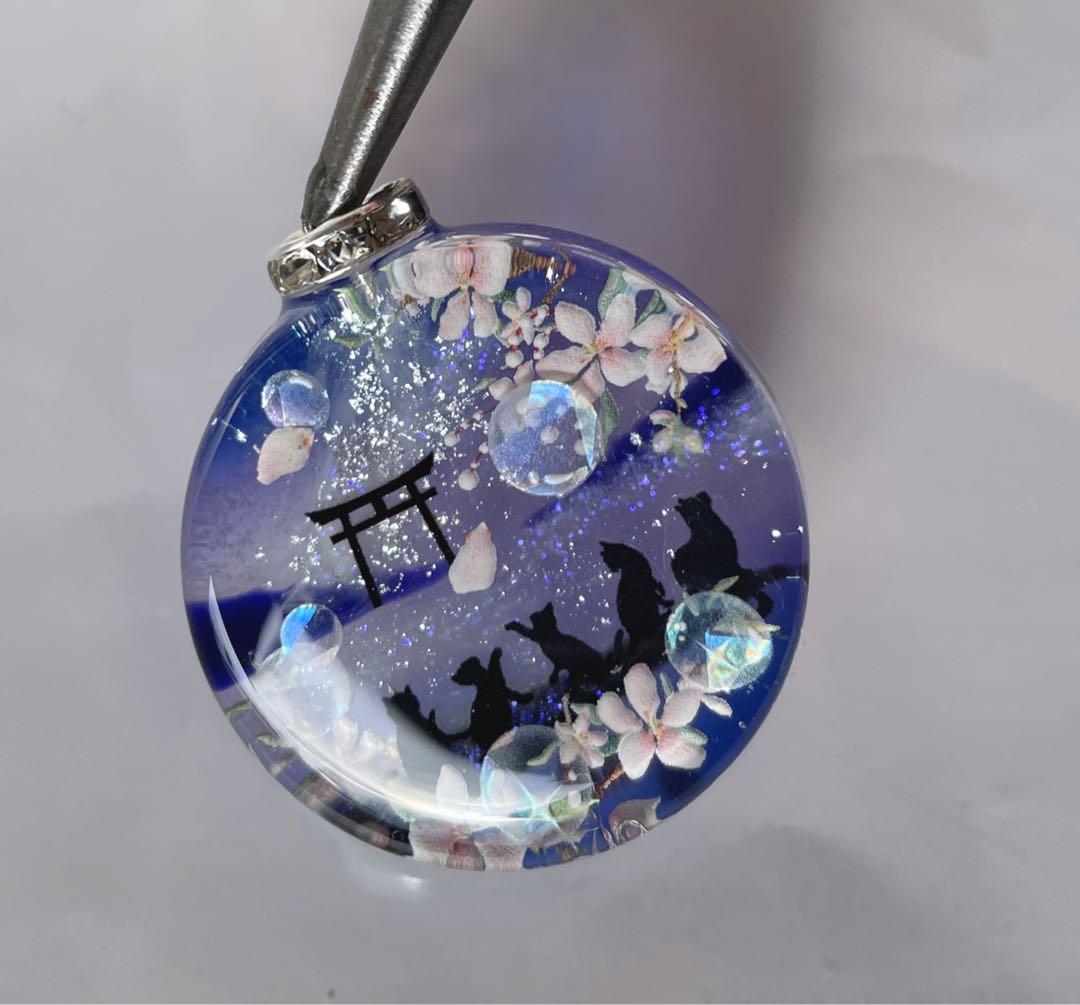 すず☆らん/星降る夜の子猫達　鳥居　桃の花　蓄光　オルゴナイトネックレス