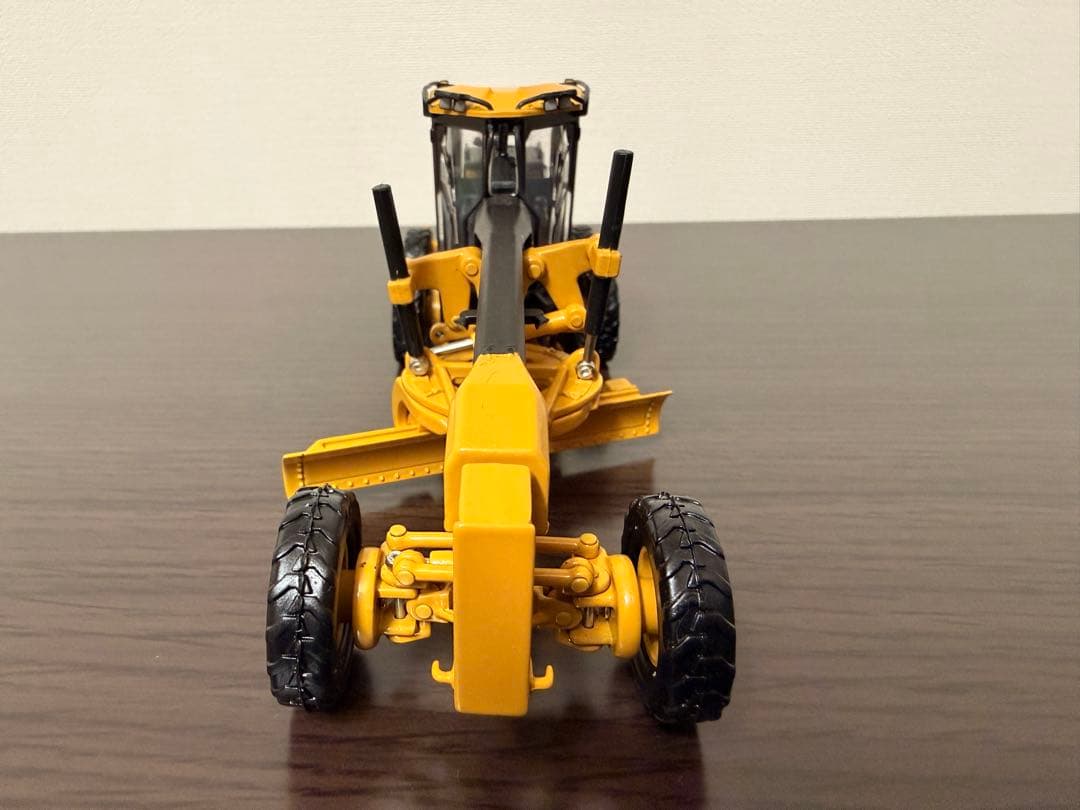 ノースコット 1/50 CAT 140M モーターグレーダー