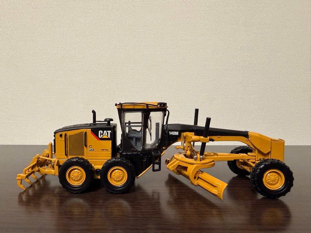 ノースコット 1/50 CAT 140M モーターグレーダー