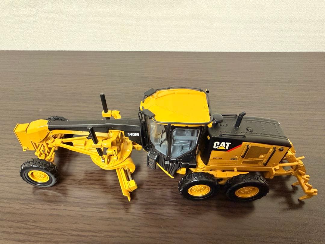 ノースコット 1/50 CAT 140M モーターグレーダー