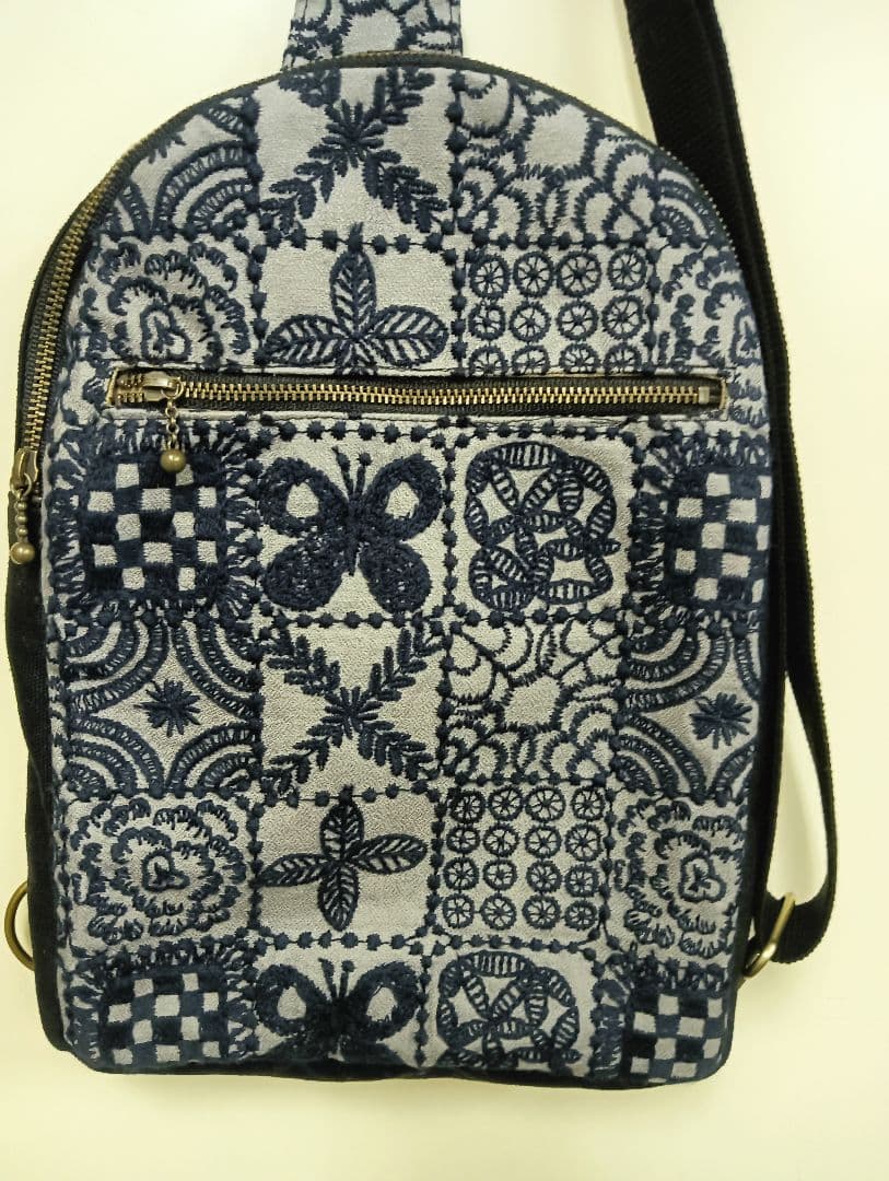 ミナペルホネンハンドメイドボディバッグ