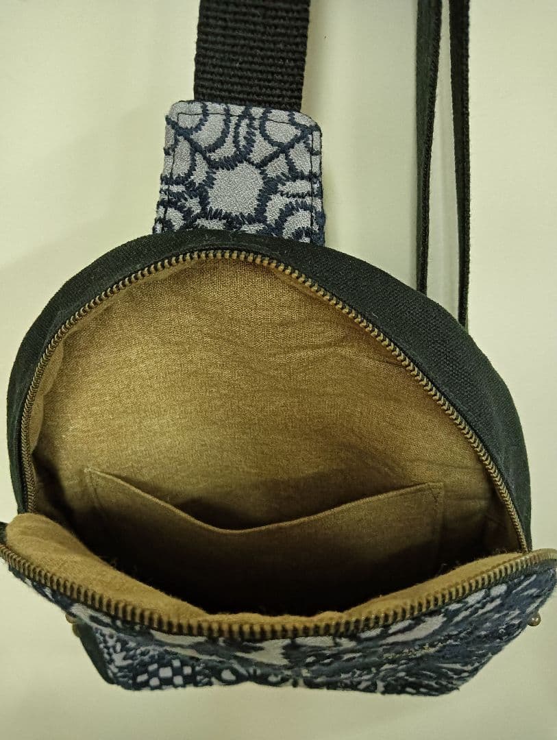 ミナペルホネンハンドメイドボディバッグ