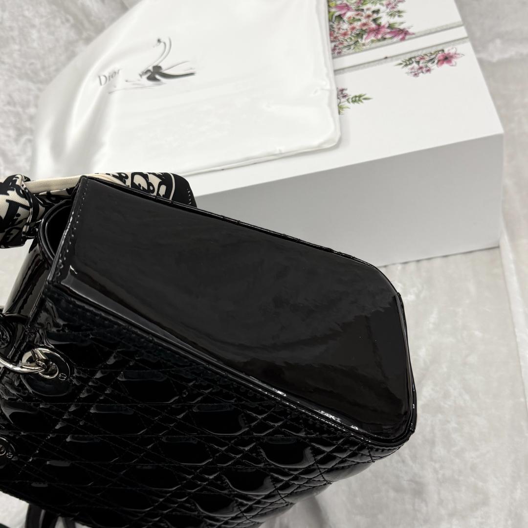 Dior ロゴチャーム ラムスキン ショルダー 24時間以内発送