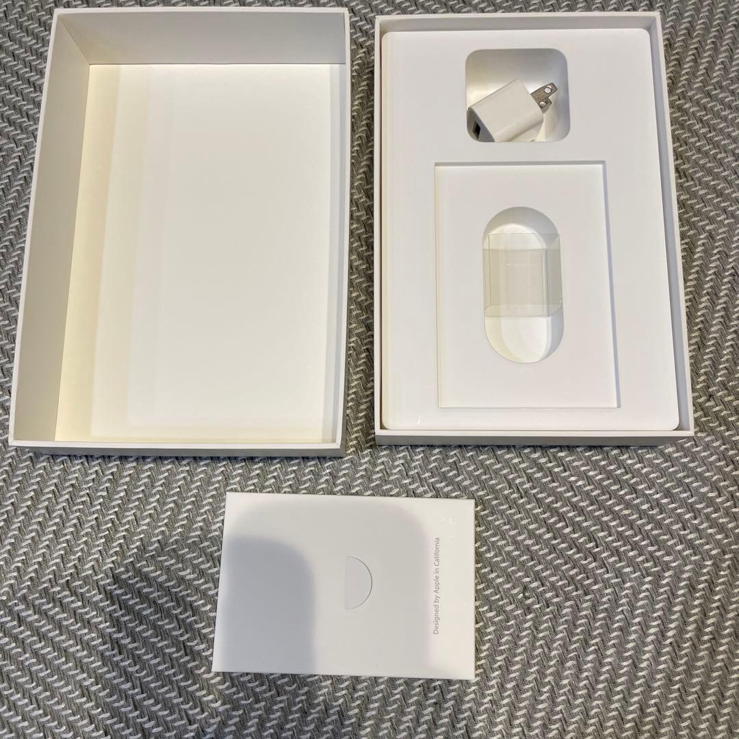 【EUROさま】Apple iPad mini 4Wi-Fi+Cellular