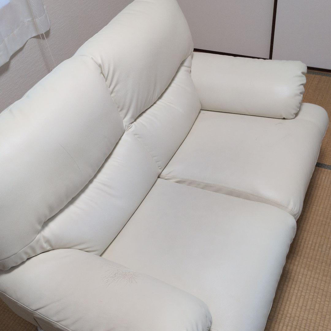 R*n様 ホワイト 2人掛けソファ 合成皮革